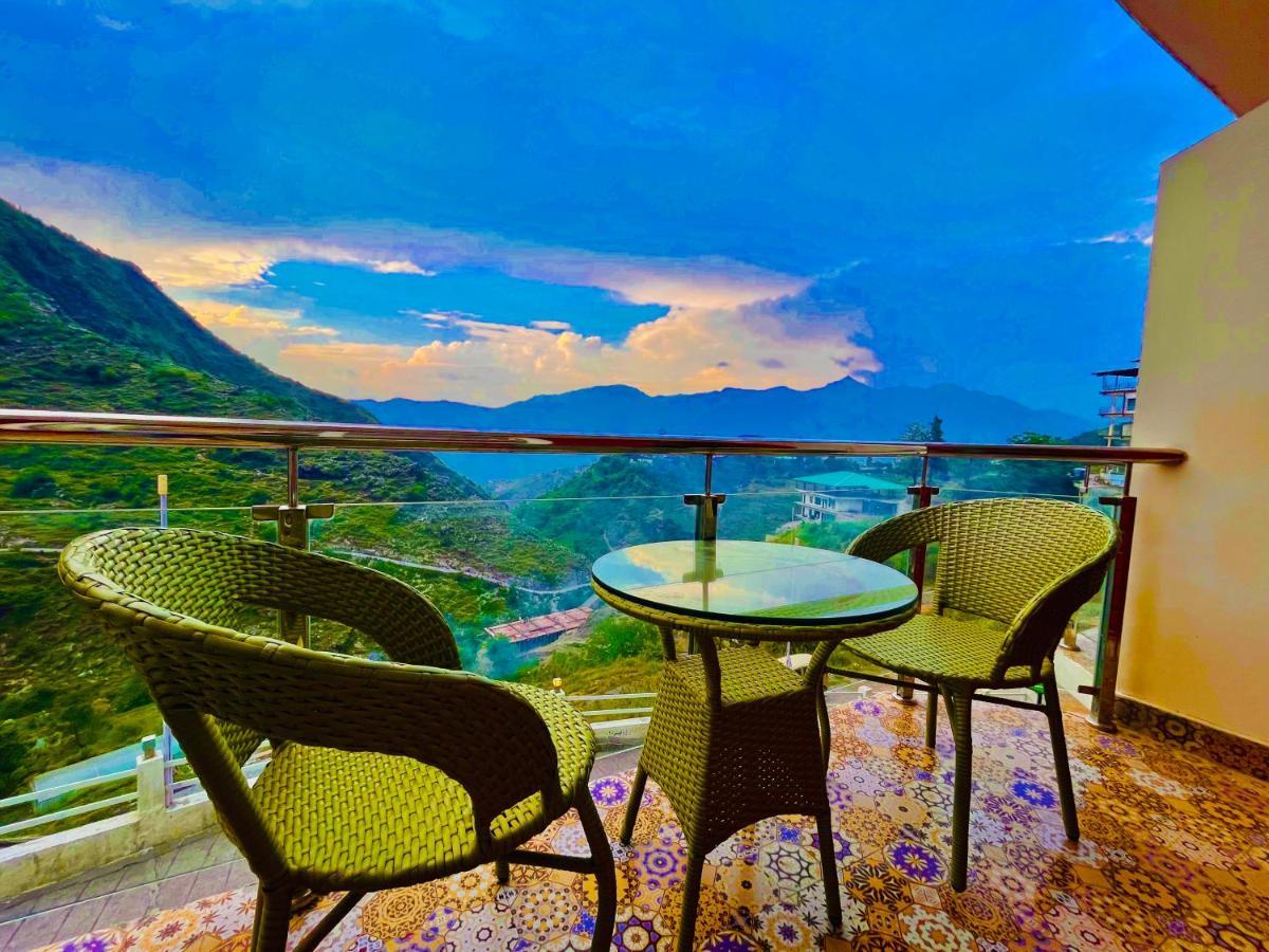Kempty Myst Resort, Mussoorie - A Comfortable Stay Eksteriør billede
