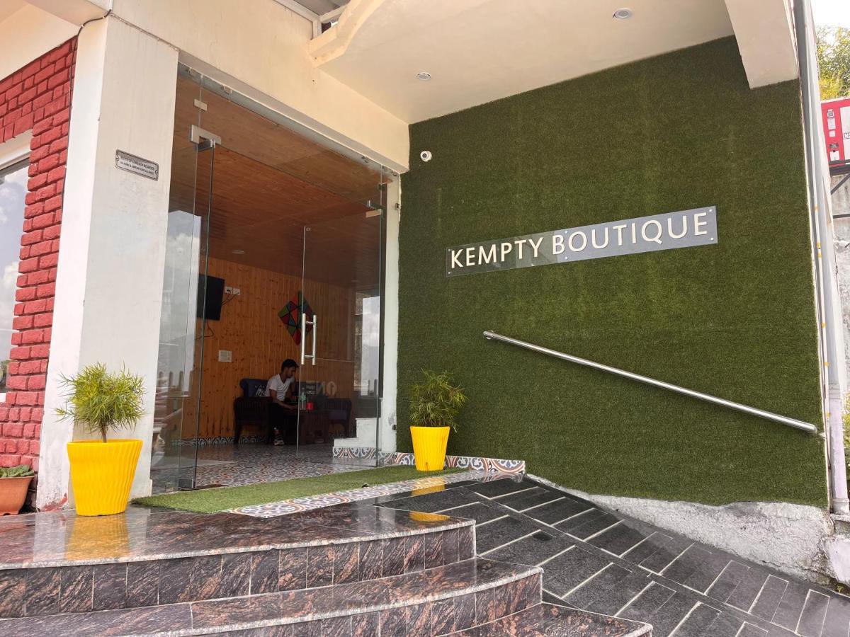 Kempty Myst Resort, Mussoorie - A Comfortable Stay Eksteriør billede