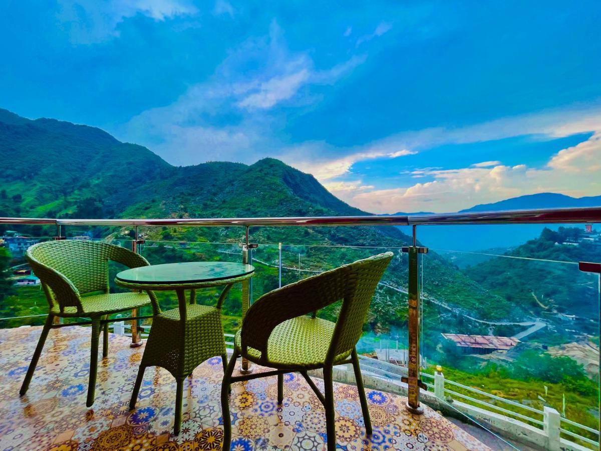 Kempty Myst Resort, Mussoorie - A Comfortable Stay Eksteriør billede